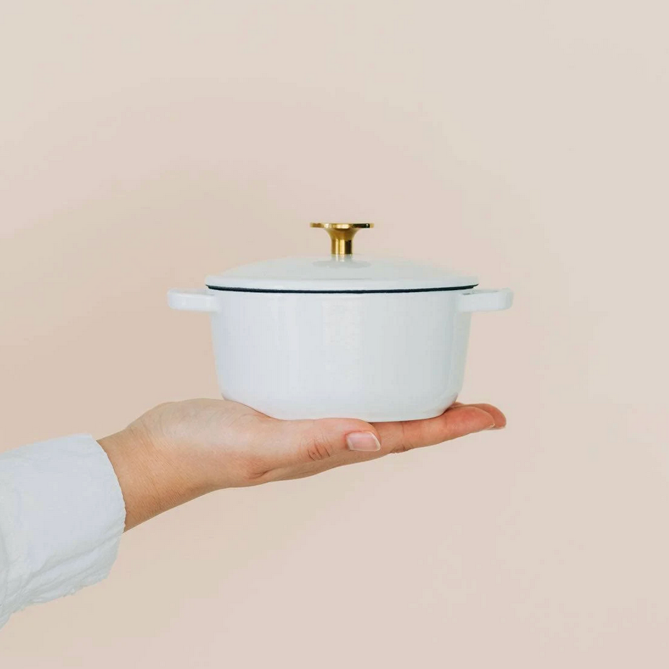 Kana- Mini Dutch Oven